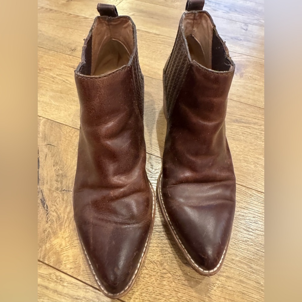 Madewell Elegant Brown Leather Ankle Boots